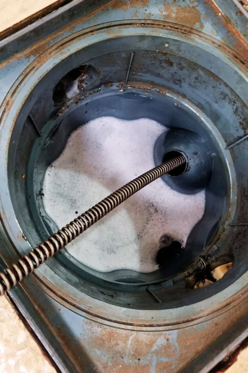 Limpeza e desentupimento de caixa de gordura